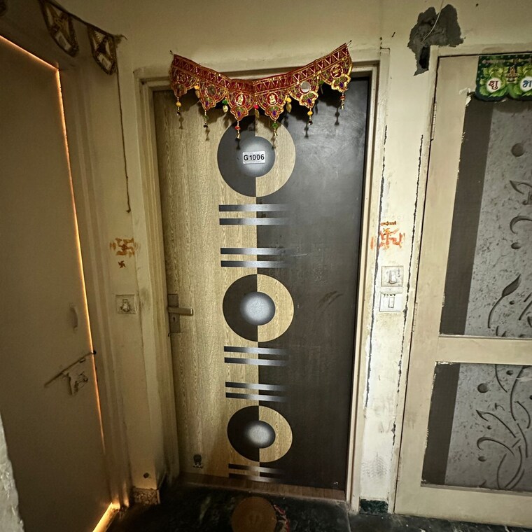 undefined, sector 85 3 Bedroom 250 Sq.Yd. Builder Floor In Sector 85 Faridabad 8740346