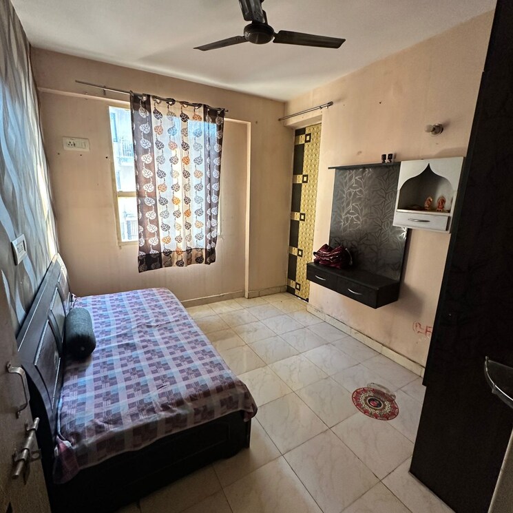 Bedroom, sector 85 3 Bedroom 250 Sq.Yd. Builder Floor In Sector 85 Faridabad 8740346