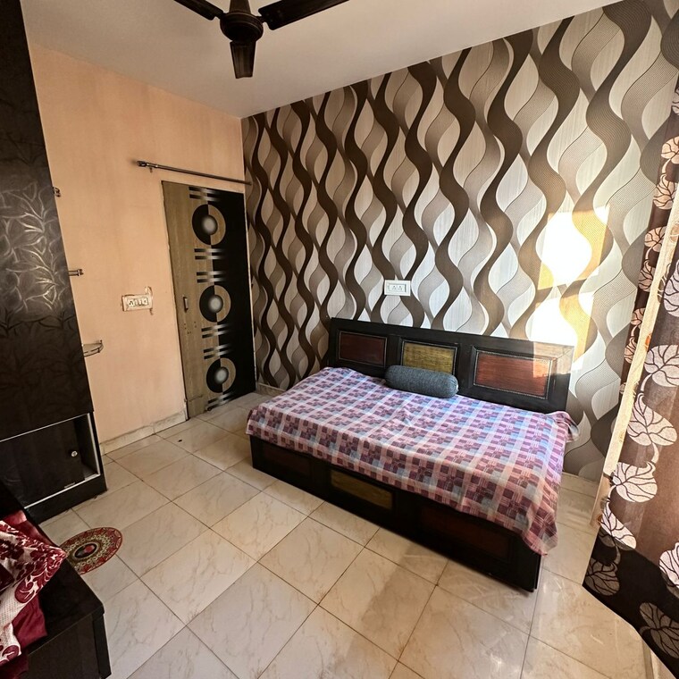 Bedroom, sector 85 3 Bedroom 250 Sq.Yd. Builder Floor In Sector 85 Faridabad 8740346