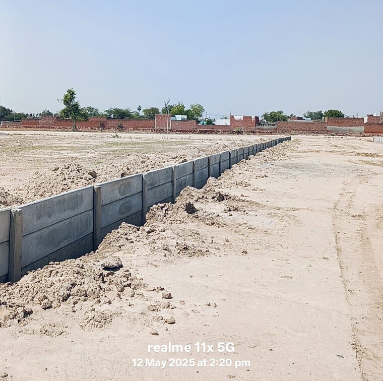 undefined, laramda  80 Sq.Yd. Plot In Laramda Agra 8740102