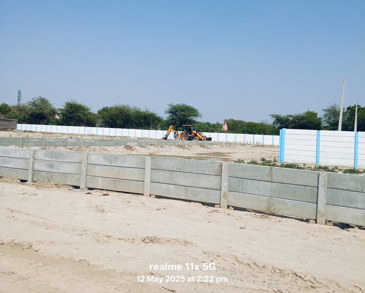 undefined, laramda  80 Sq.Yd. Plot In Laramda Agra 8740102