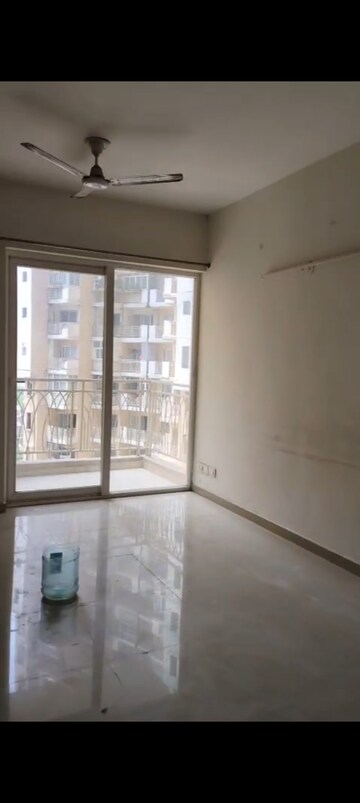 Room in 3 BHK Apartment at Mahagun Mywoods, Sector 16c Greater Noida – for Rent