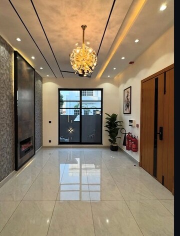 Room in 3 BHK Builder Floor at Sector 29 – for Sale