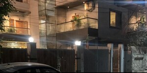 Kitchen in 6+ BHK Independent House at Sector 37 – for Sale