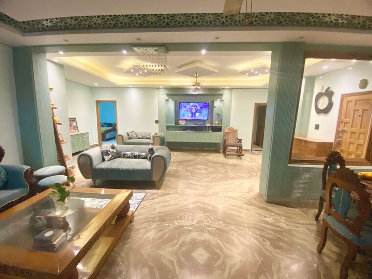  Parking, sector 37 6+ Bedroom 462 Sq.Ft. Independent House In Sector 37 Faridabad 8740140