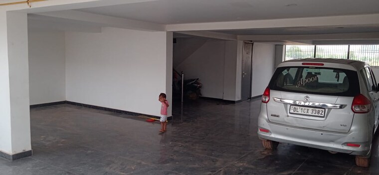  Parking, slf-anushree 3.5 Bedroom 2250 Sq.Ft. Builder Floor In Sector 75 Faridabad 8740141