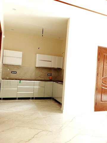 Furnished Amenities in 2 BHK Builder Floor at Kharar Road – for Sale