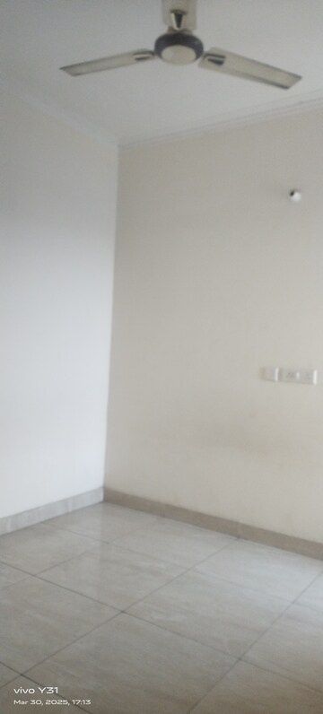 2 BHK Apartment For Rent in Mahagun Mywoods, Sector 16c Greater Noida