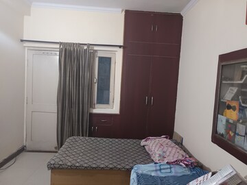 Bedroom in 2 BHK Builder Floor at Sector 46 – for Rent