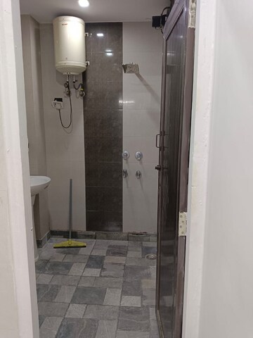 Bathroom in 1 BHK Builder Floor at Lajpat Nagar 4 – for Rent