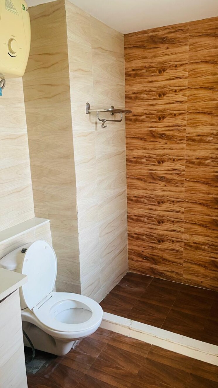 Bathroom, bptp-the-resort 3 Bedroom 2019 Sq.Ft. Apartment In Sector 75 Faridabad 8740236