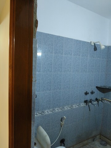 Bathroom in 1 RK Independent House at Sector 20 – for Rent