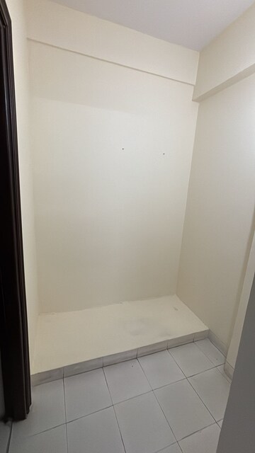 Room in 3 BHK Apartment at Satya The Hermitage, Sector 103 – for Rent