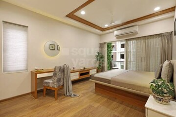 Bedroom in 3 BHK Apartment at Vile Parle West – for Rent