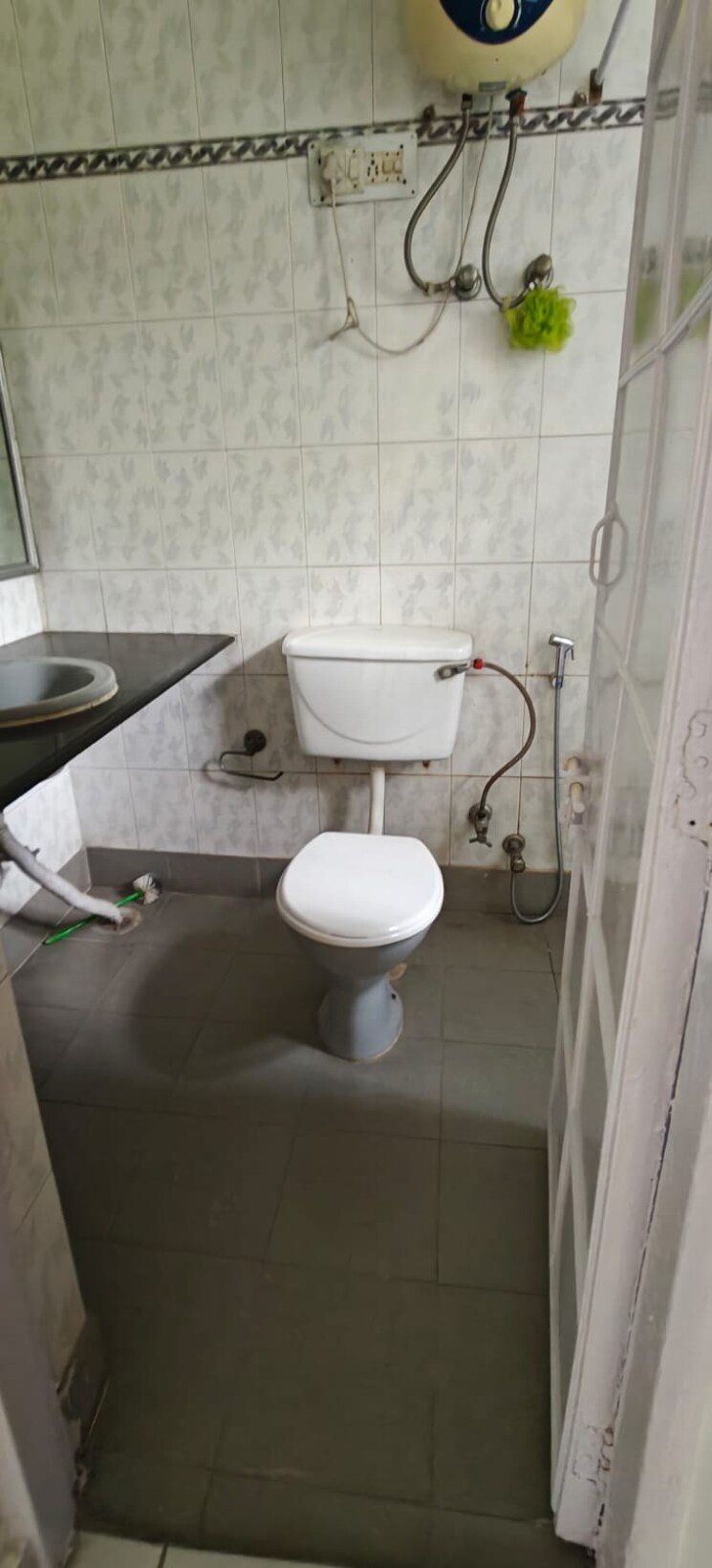 Bathroom, vasant vihar 3 Bedroom 2200 Sq.Ft. Apartment In Vasant Vihar Delhi 8740382