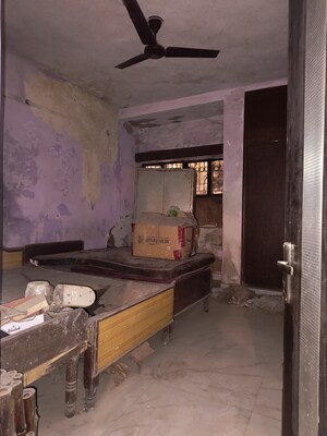 Bedroom in 6 BHK Apartment at Sarita Vihar Pocket-C RWA, Sarita Vihar – for Sale