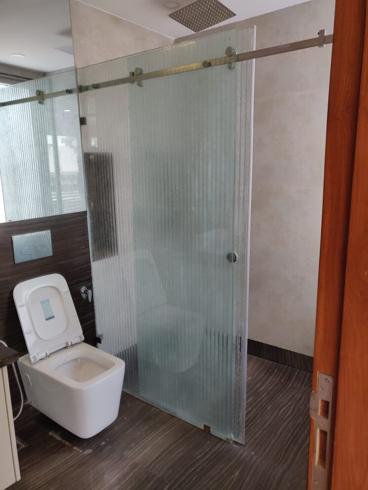 Bathroom, greater kailash ii 4 Bedroom 2500 Sq.Ft. Apartment In Greater Kailash ii Delhi 8740332