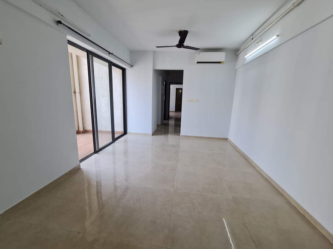 2 BHK + Pooja Room,Extra Room Apartment For Rent in Lodha Palava Downtown