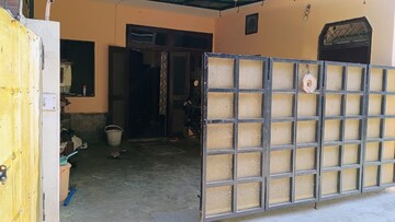 Room in 3.5 BHK Independent House at Sector 7 – for Sale