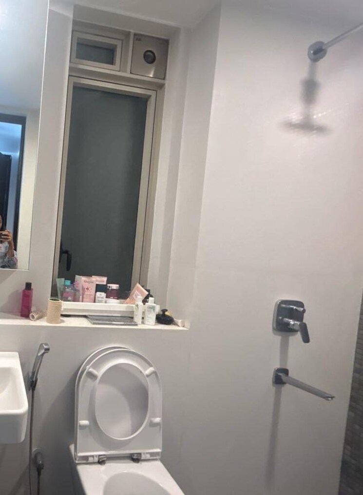 Bathroom, lodha-kiara 3 Bedroom 1315 Sq.Ft. Apartment In Worli Mumbai 8740351