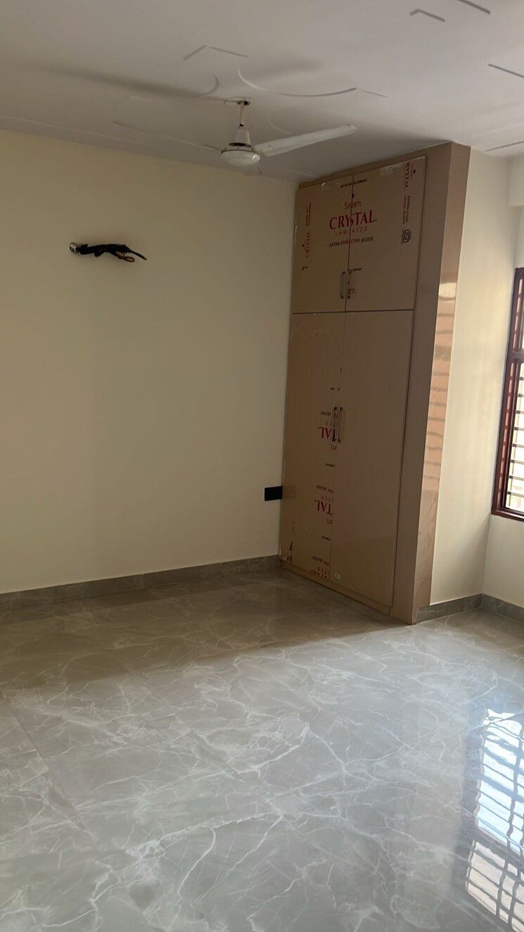 Room, sector 10a 1.5 Bedroom 1350 Sq.Ft. Builder Floor In Sector 10a Gurgaon 8740549