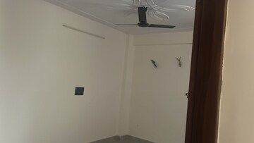 Building Lobby in 1.5 BHK Builder Floor at Sector 10a – for Rent