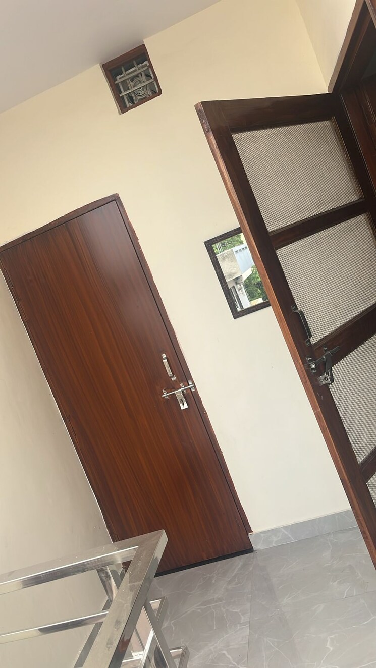 undefined, sector 10a 1.5 Bedroom 1350 Sq.Ft. Builder Floor In Sector 10a Gurgaon 8740549