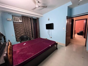 Bedroom in 3 BHK Builder Floor at Ardee City, Sector 52 – for Rent