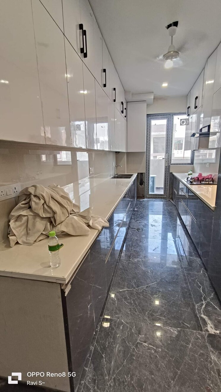 Kitchen, burari 3 Bedroom 100 Sq.Yd. Builder Floor In Burari Delhi 8740393