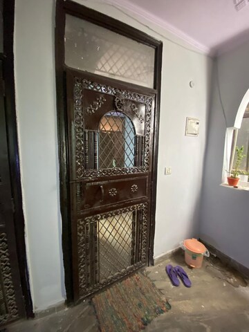 Furnished Amenities in 3 BHK Apartment at Parker White Lily, Sector 8 – for Rent