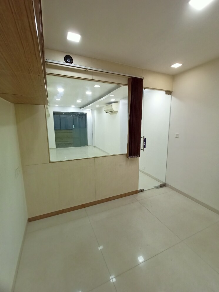 Floor Plan, suyash-apartment-dadar-west Commercial Office Space 300 Sq.Ft. In Dadar West Mumbai 8740385