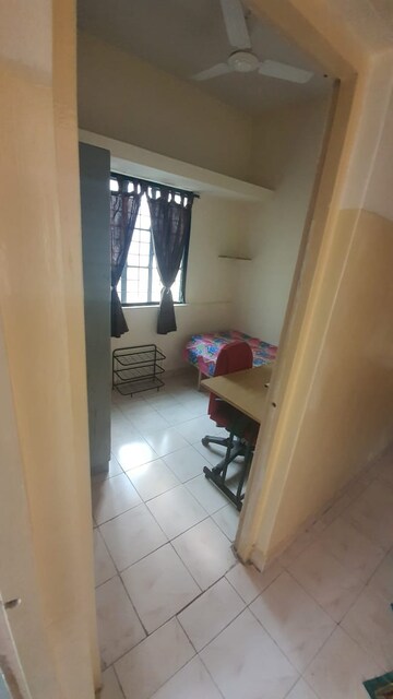 Room in  Pg at Bhandarkar Road – for Rent