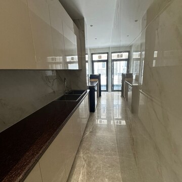 Building Lobby in 4 BHK Builder Floor at Anant Raj The Estate Residences, Sector 63a – for Sale