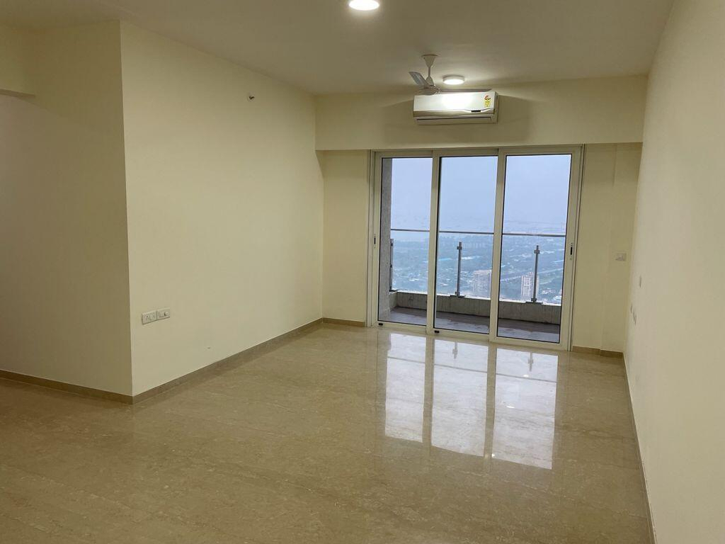 3 BHK + Pooja Room,Servant Room Apartment For Rent in L&T Crescent Bay T2