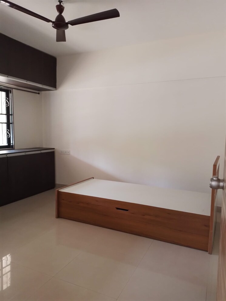 Room, raheja-vistas-phase-1 3 Bedroom 975 Sq.Ft. Apartment In Mohammadwadi Pune 8740427
