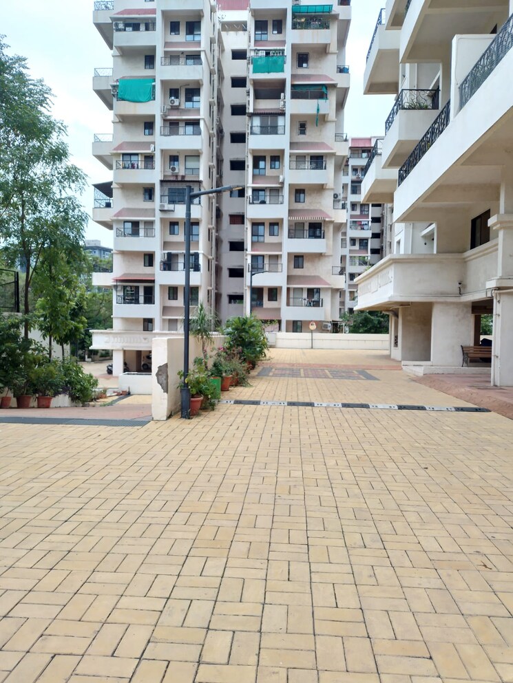 Exterior View, raheja-vistas-phase-1 3 Bedroom 975 Sq.Ft. Apartment In Mohammadwadi Pune 8740427