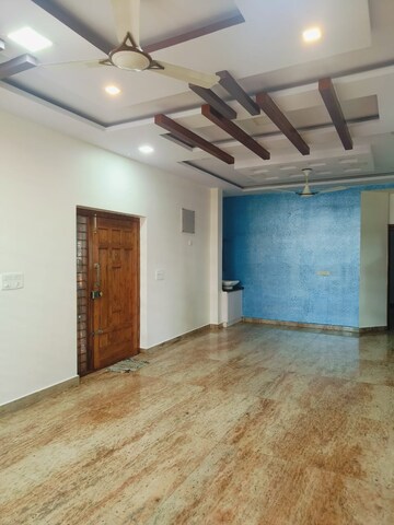 Room in 3 BHK Builder Floor at Wilson Garden – for Rent
