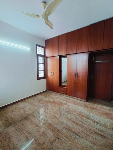Room in 3 BHK Builder Floor at Wilson Garden – for Rent
