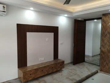 Room in 4 BHK Builder Floor at Sector 7 – for Sale