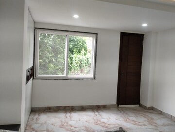 Room in 4 BHK Builder Floor at Sector 7 – for Sale