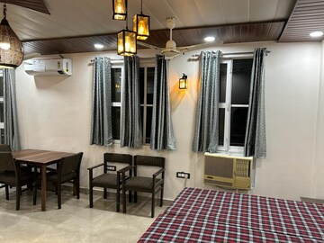 Bedroom in 2 BHK Apartment at Green Park Extension – for Rent