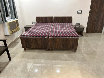 Bedroom in 2 BHK Apartment at Green Park Extension – for Rent