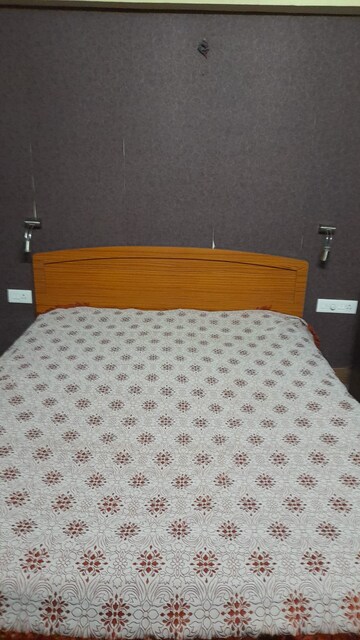 Bedroom in 3 BHK Apartment at Raheja Gardens, Wanwadi – for Rent