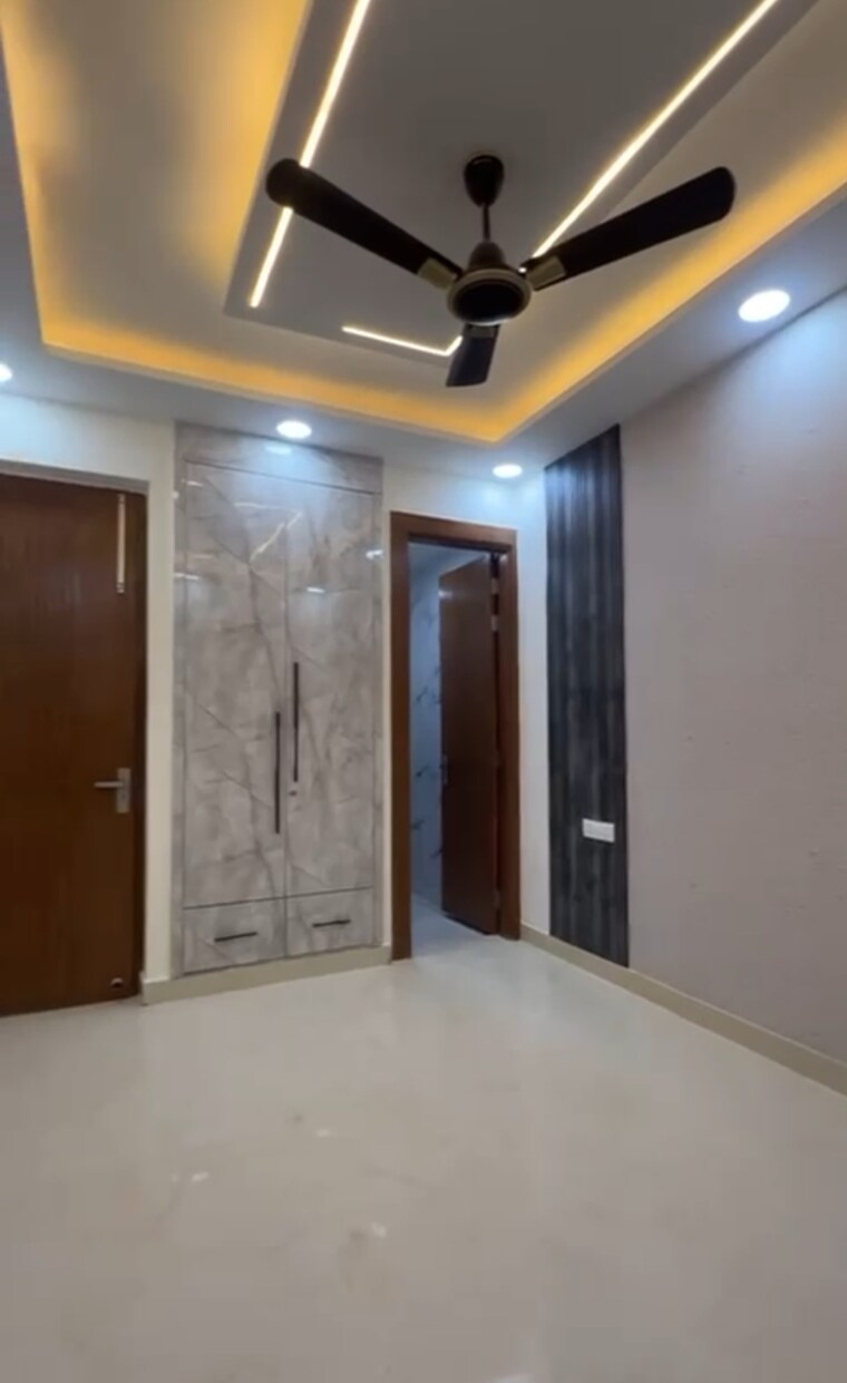 Room, godrej-retreat 3 Bedroom 150 Sq.Yd. Builder Floor In Sector 83 Faridabad 8740548