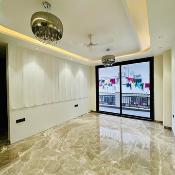 Bedroom in 4 BHK Builder Floor at Vipul World Plots, Sector 48 – for Sale
