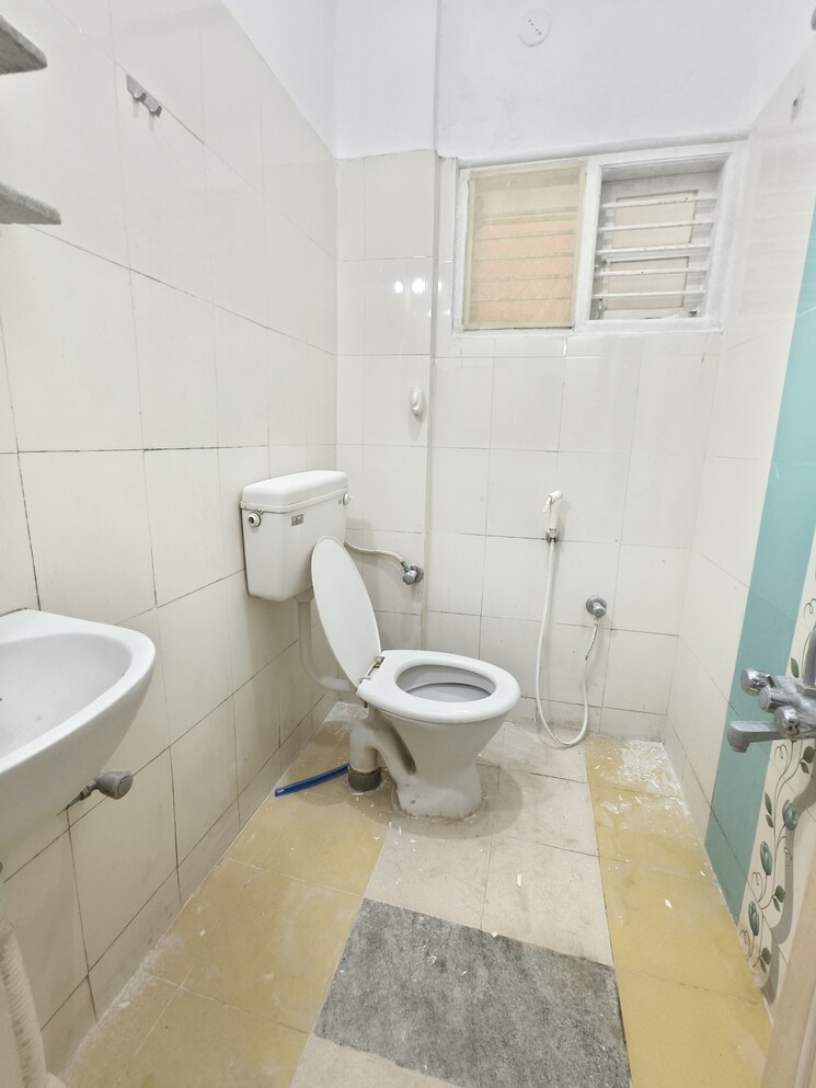 Bathroom, hsr layout 2 Bedroom 900 Sq.Ft. Builder Floor In Hsr Layout Bangalore 8740586