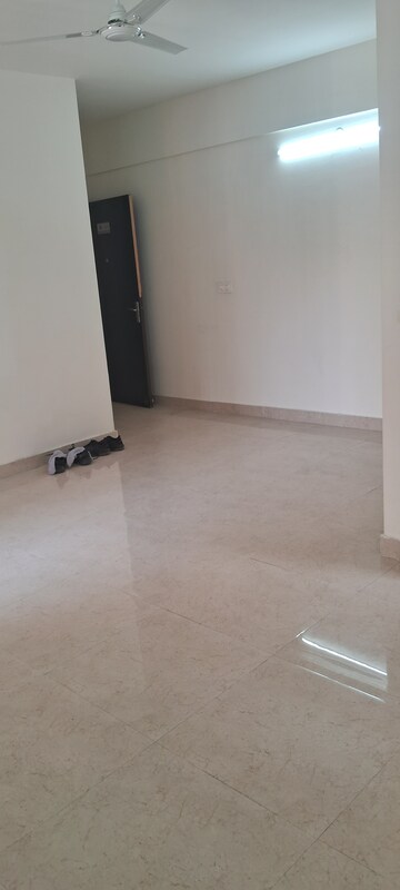 2 BHK Apartment For Rent in Signature Global Proxima, Sector 89