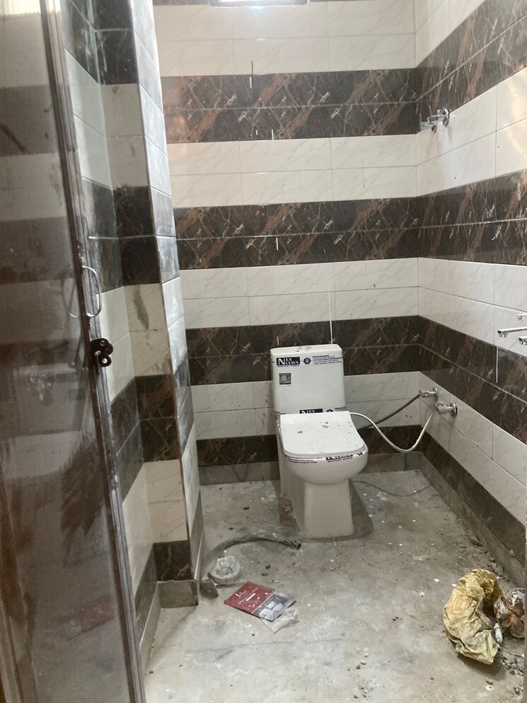 Team Area, burari 2 Bedroom 650 Sq.Ft. Builder Floor In Burari Delhi 8740589