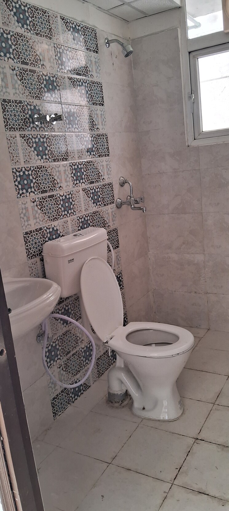 Bathroom, signature-global-proxima 2 Bedroom 675 Sq.Ft. Apartment In Sector 89 Gurgaon 8740624