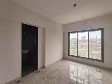 Room in 3 BHK Apartment at Borivali West – for Rent